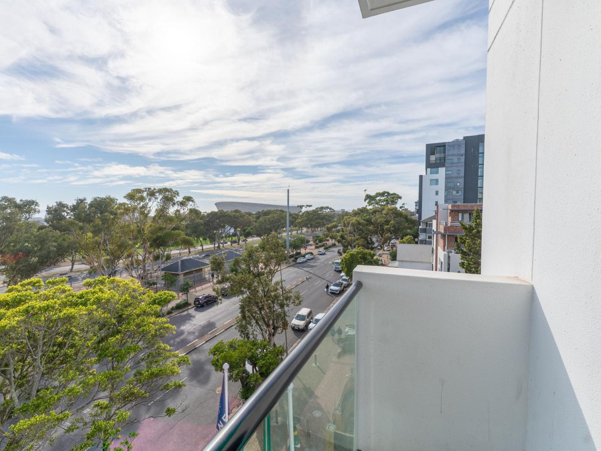 Anew Hotel Green Point Cape Town Bagian luar foto